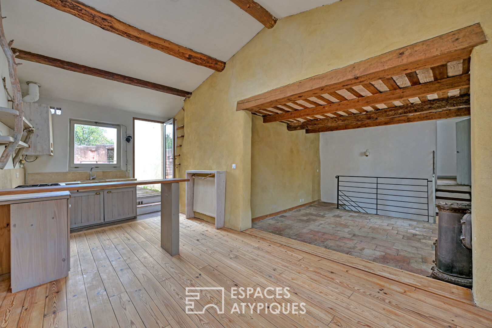 Maison ancienne et sa terrasse secrète