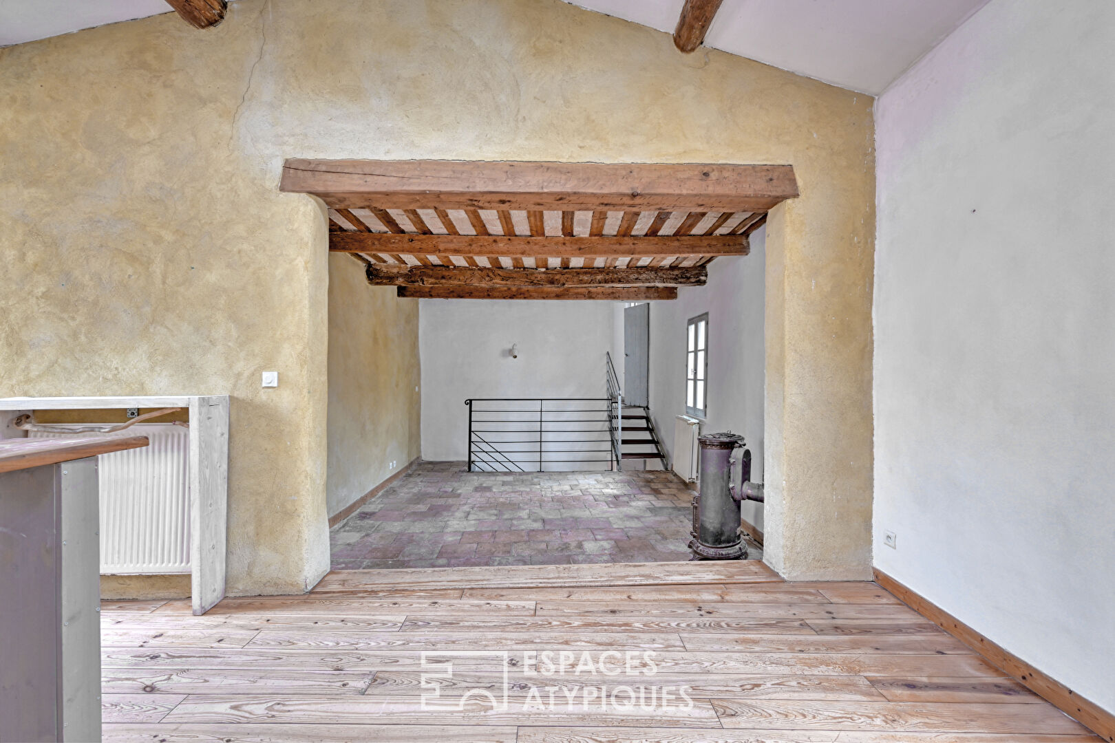 Maison ancienne et sa terrasse secrète