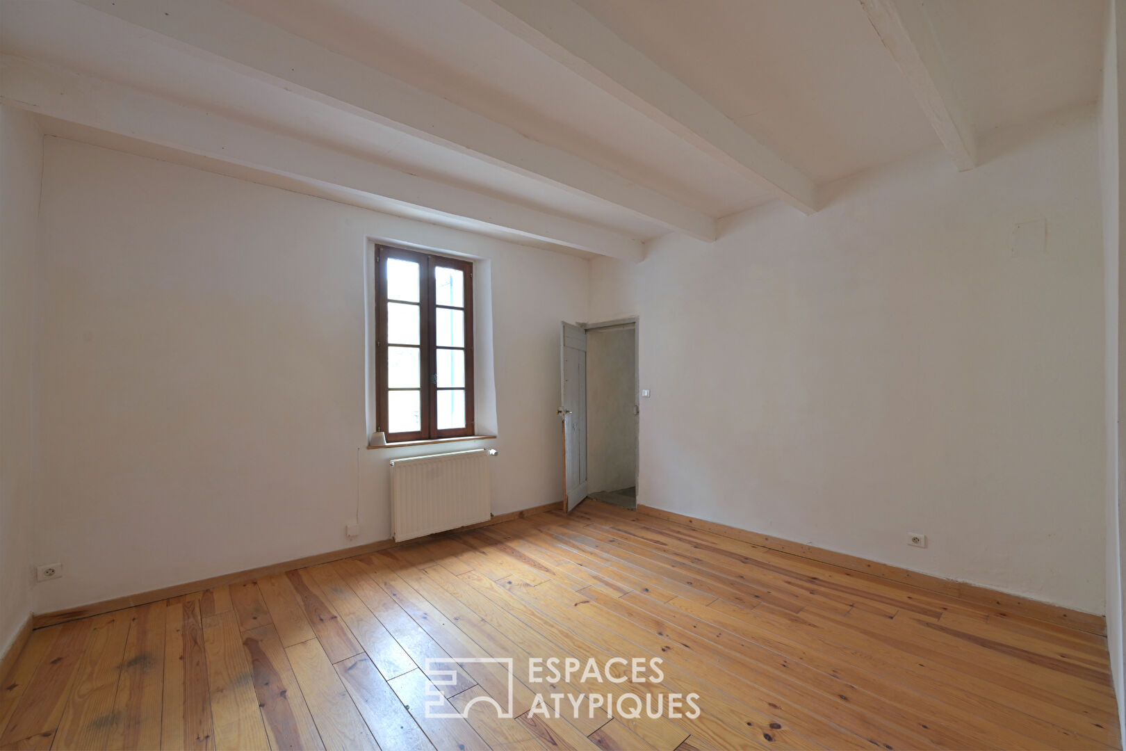 Maison ancienne et sa terrasse secrète