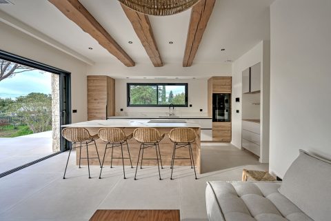 Maison contemporaine avec piscine proche Uzès