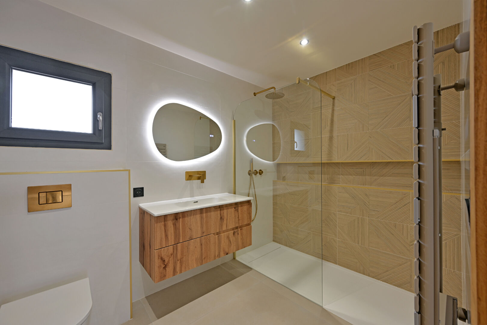 Maison contemporaine avec piscine proche Uzès