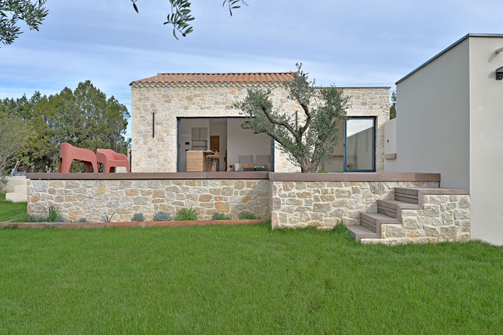 Maison contemporaine avec piscine proche Uzès