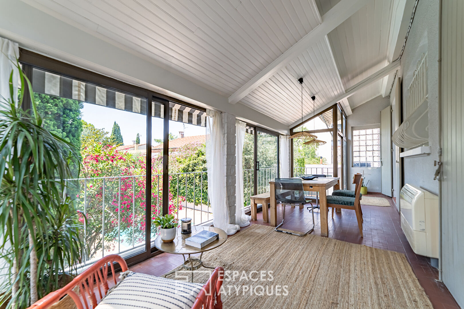 1930s townhouse with swimming pool