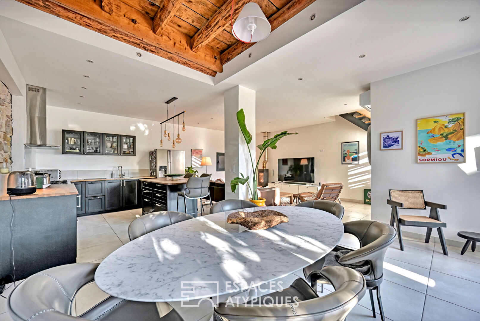 Charming duplex house by the canal