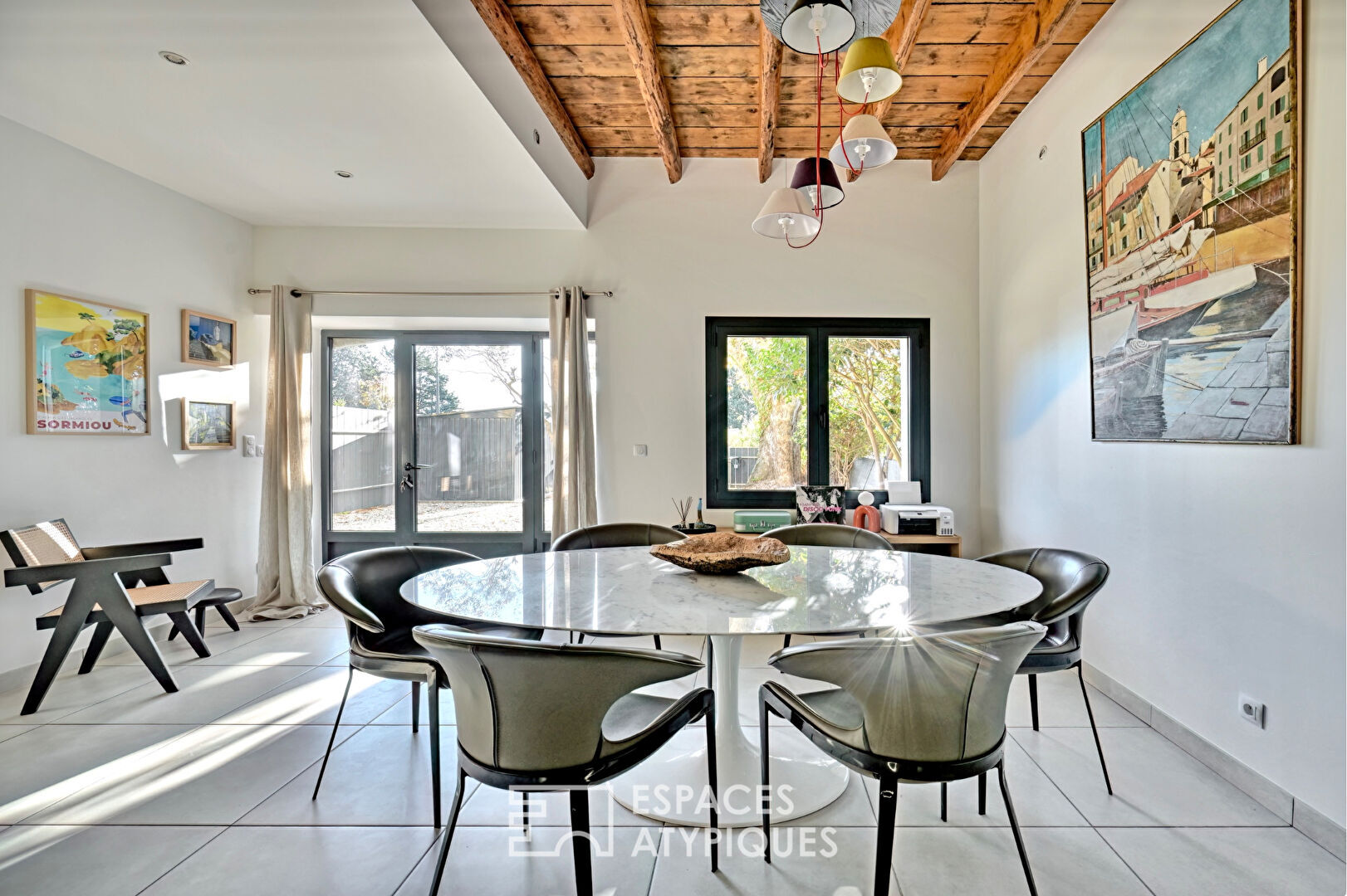 Charming duplex house by the canal