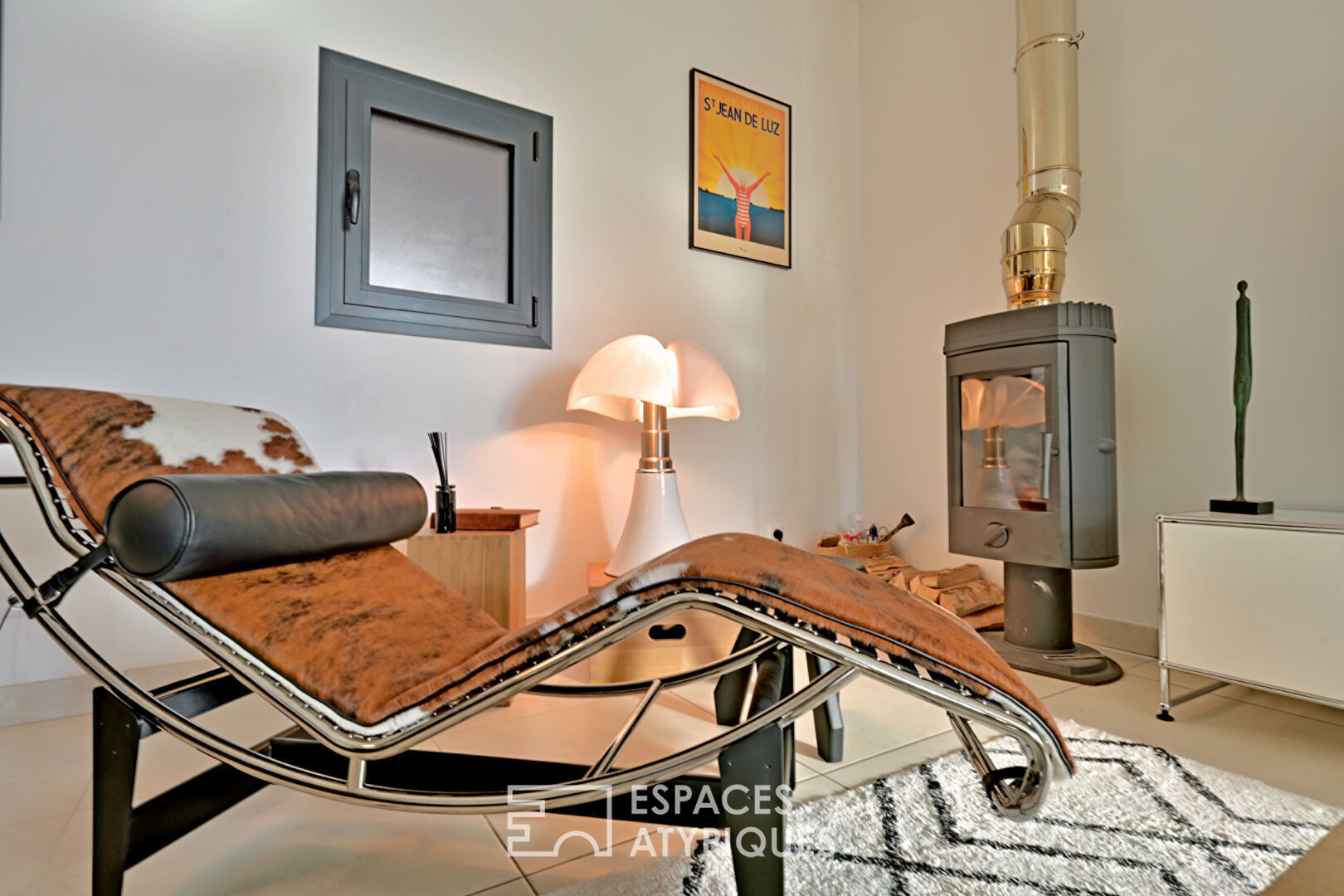 Charming duplex house by the canal