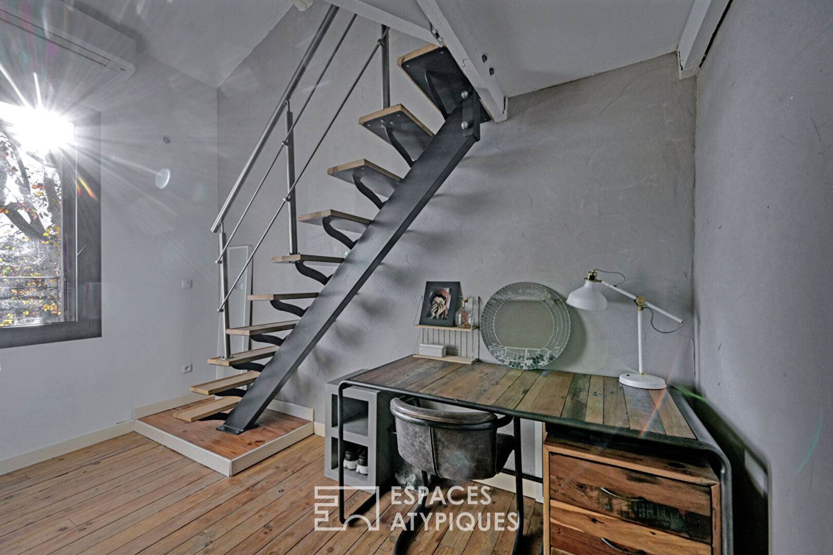 Charming duplex house by the canal