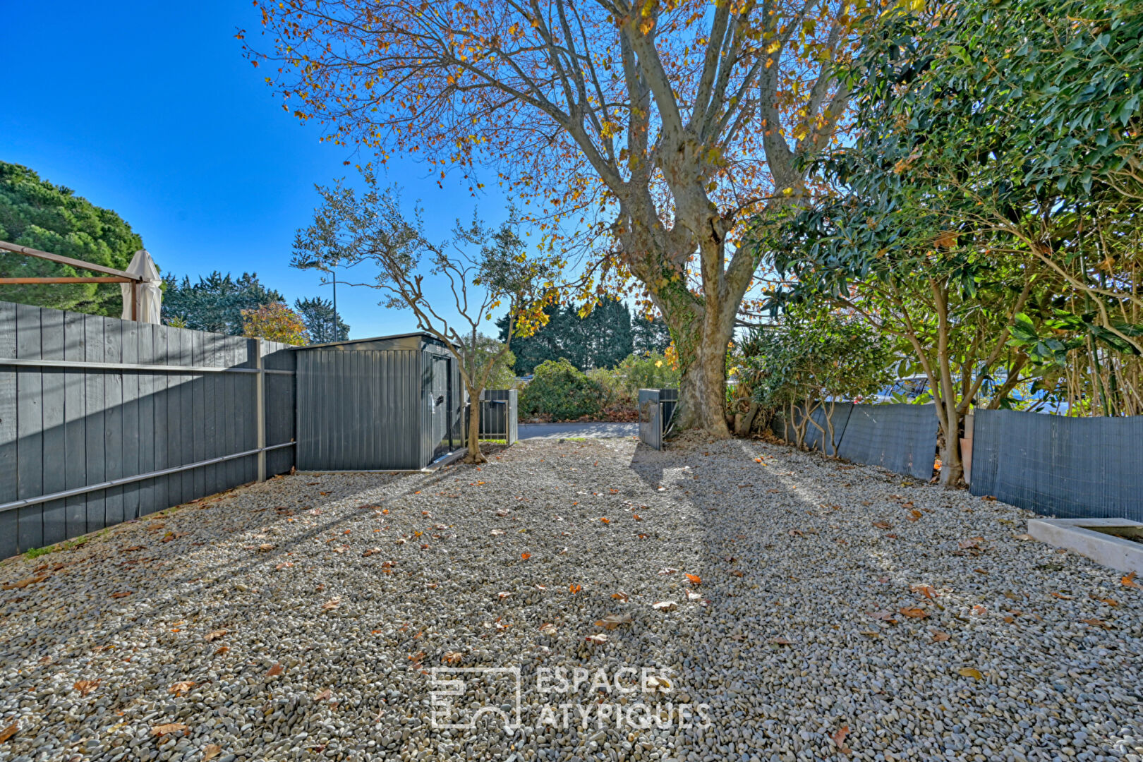 Charming duplex house by the canal