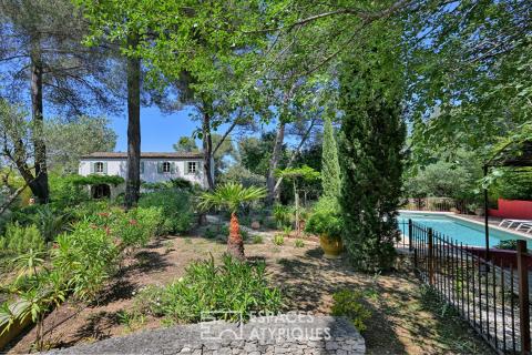 Charming country house with swimming pool and outbuilding