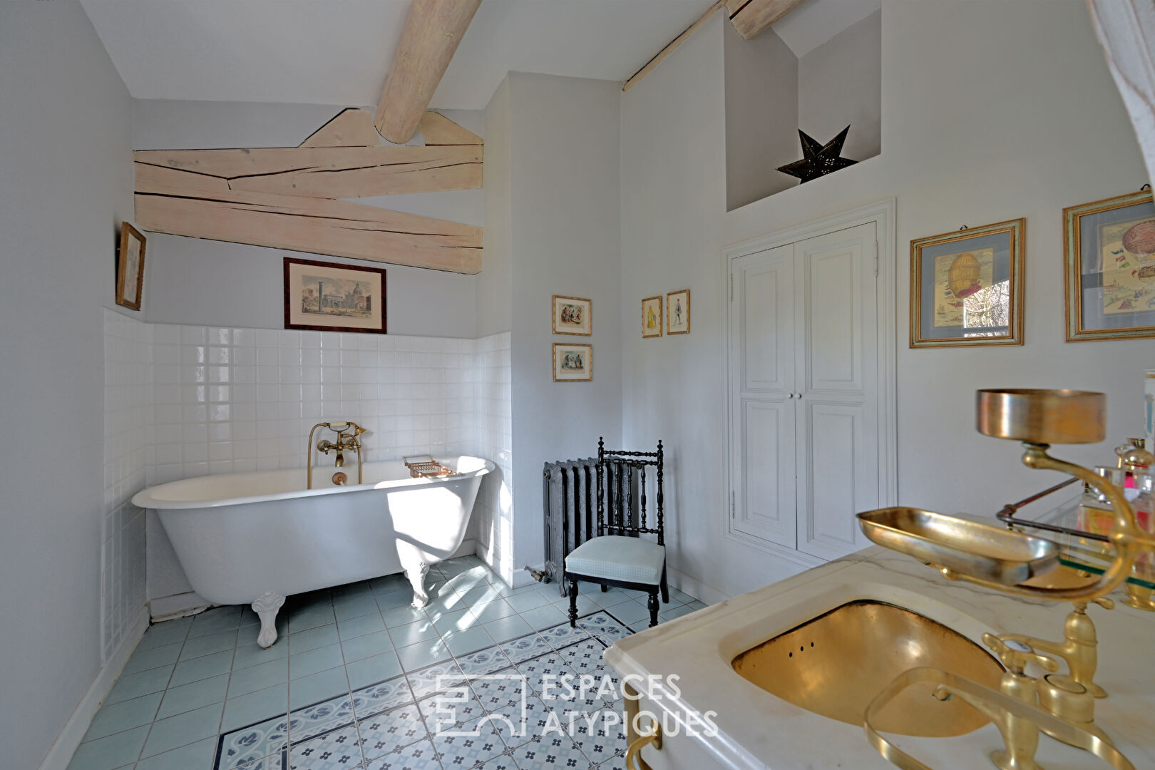 Bastide de charme avec piscine et dépendance