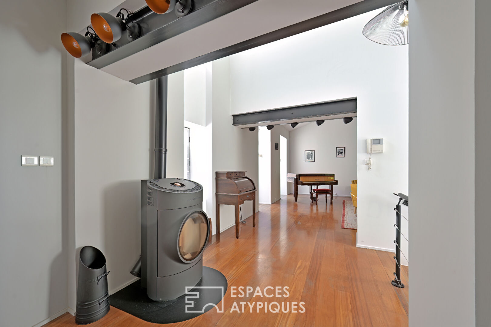 Maison de ville rénovée avec terrasses et garage, quartier Jean-Jaurès