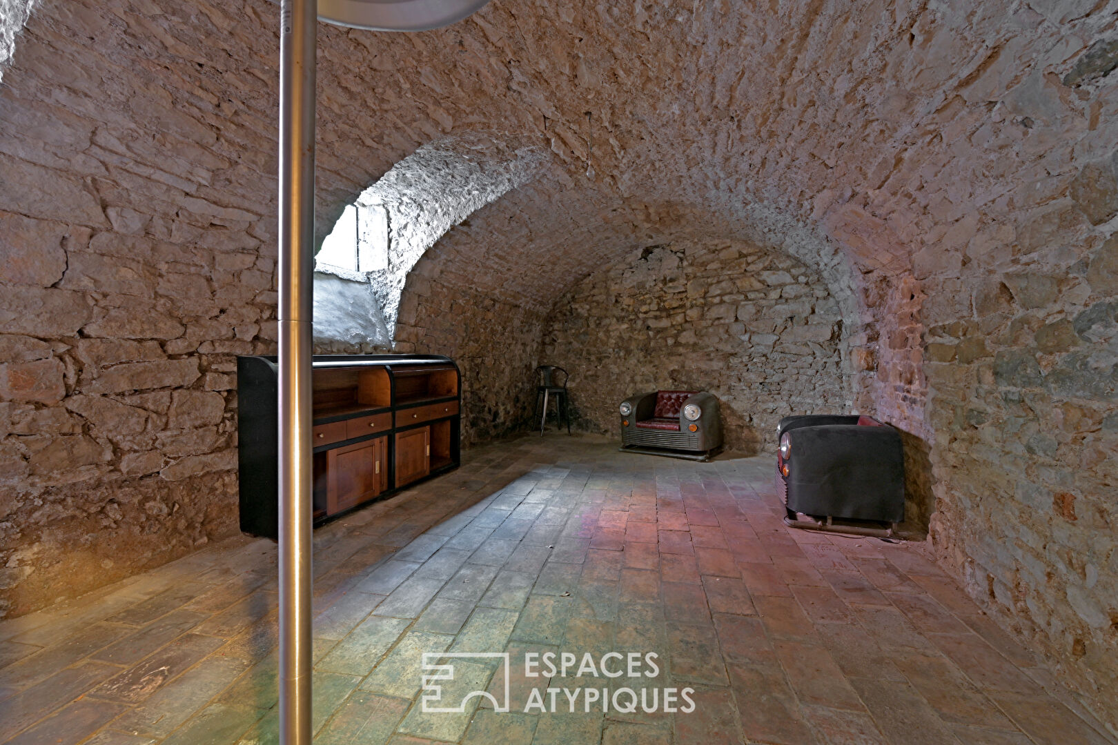 Maison de ville rénovée avec terrasses et garage, quartier Jean-Jaurès