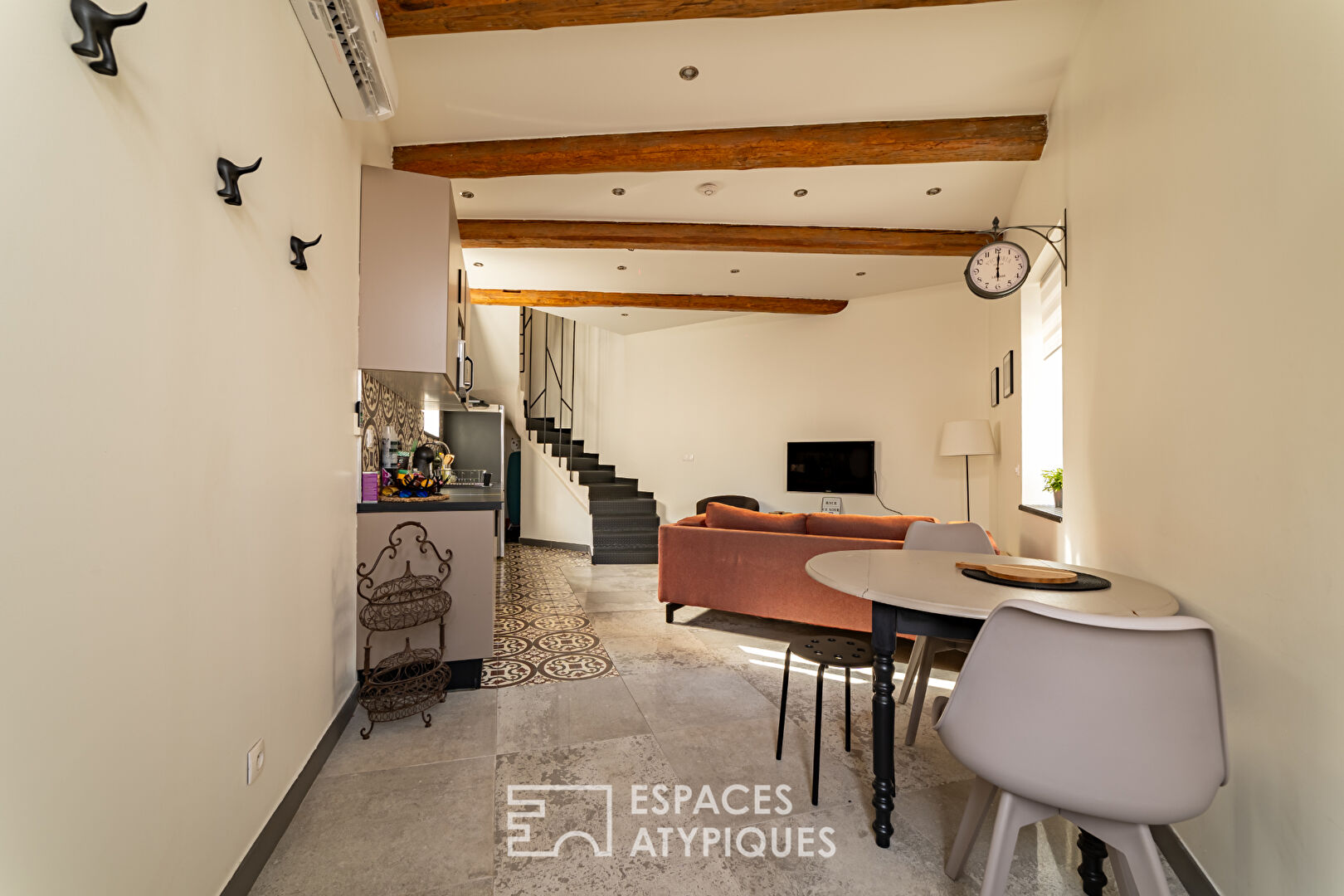 Beautifully renovated townhouse