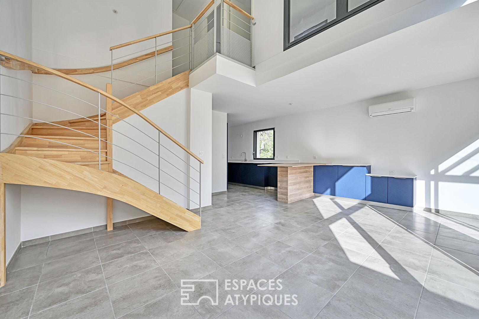 Exclusivité: lumineux duplex neuf avec jardin quartier Tour Magne