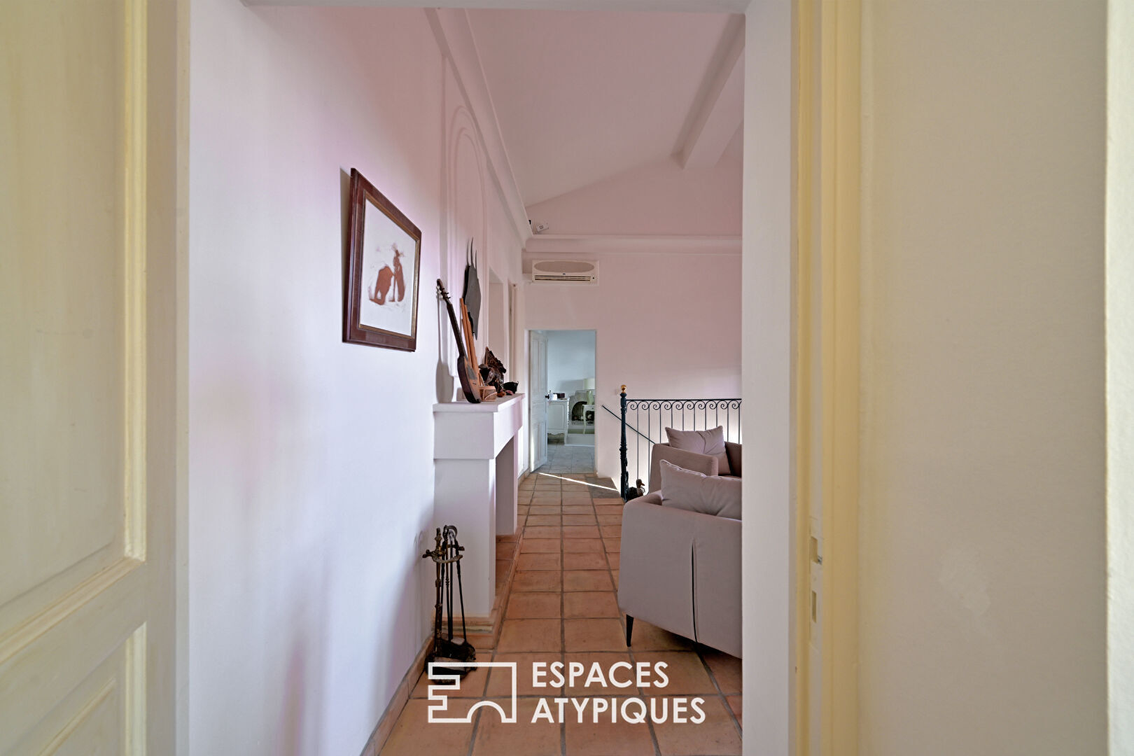 Ancien presbytère rénové et son jardin secret