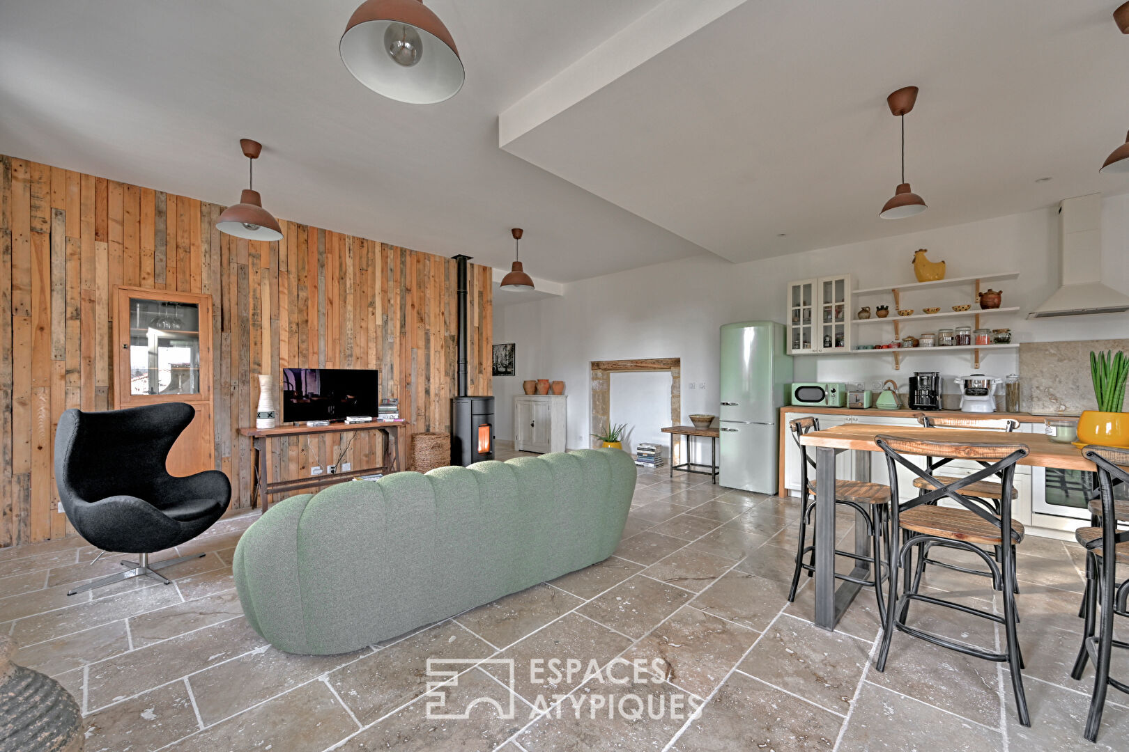 Appartement rénové et confidentiel au coeur d&rsquo;un village proche d&rsquo;Uzès