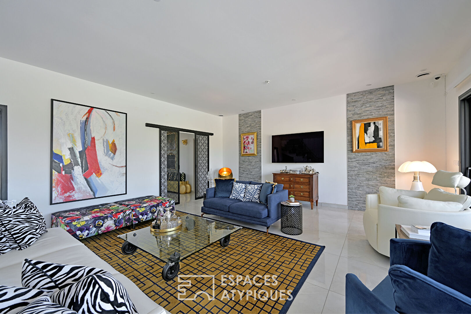 L&rsquo;Horizon Suspendu – villa lumière, design et vue nature