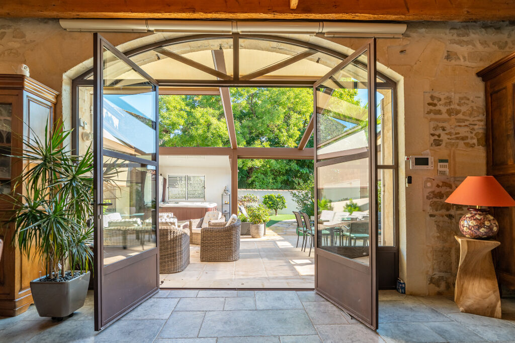 Maison de caractère avec jardin et garage – habitation ou bureaux VIP