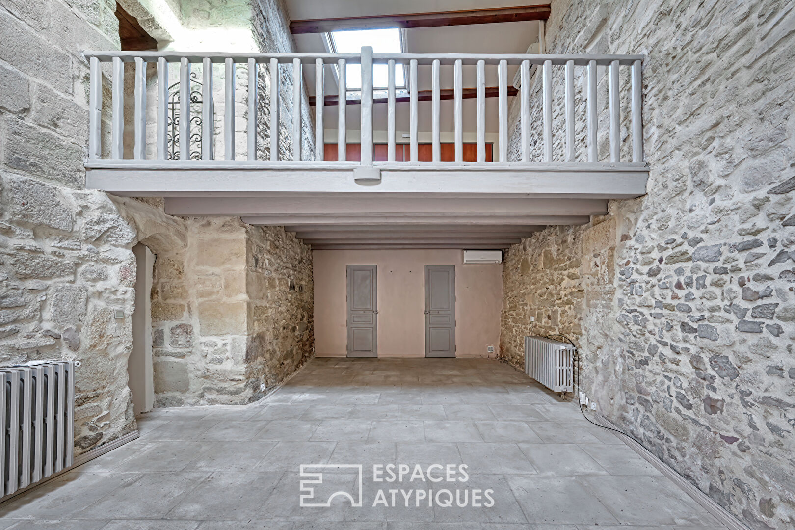 Unique village house from 1790 with courtyard