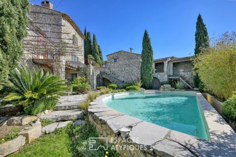 Magnanerie et bergerie à fort potentiel avec jardin et piscine