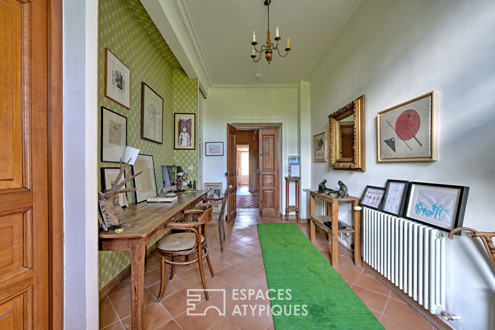 Hôtel particulier du XVIII siècle avec jardin et piscine
