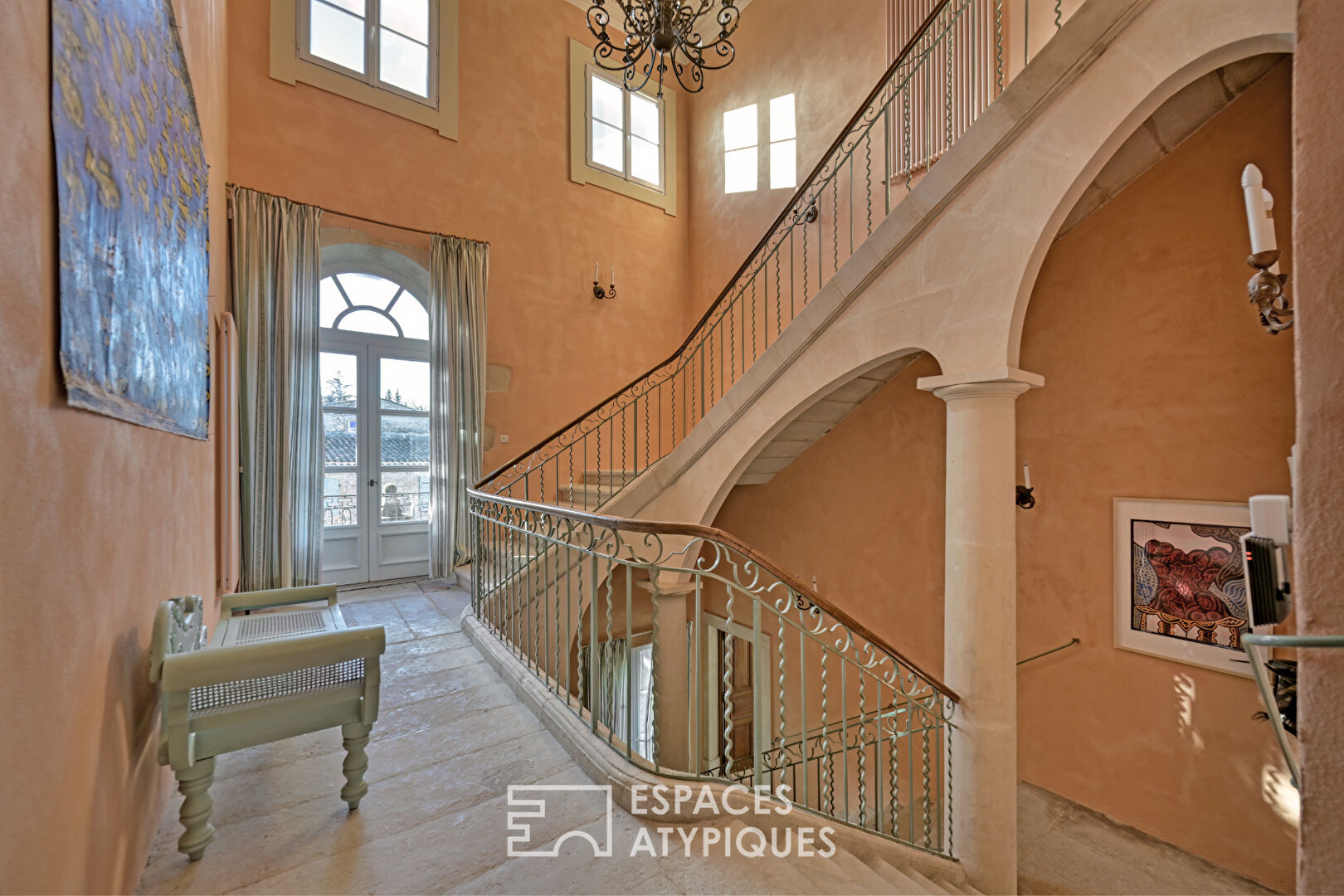 Hôtel particulier du XVIII siècle avec jardin et piscine