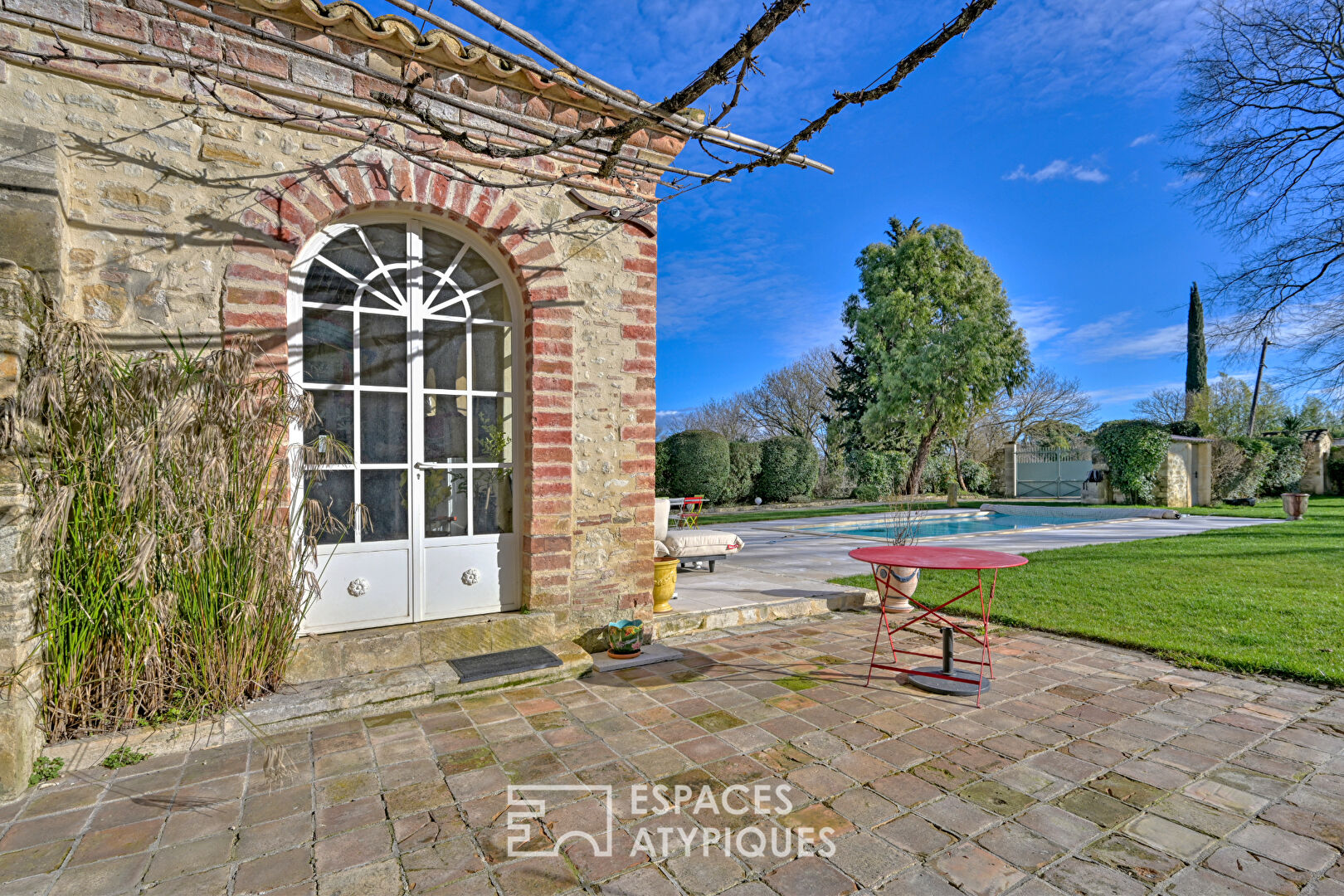 Hôtel particulier du XVIII siècle avec jardin et piscine