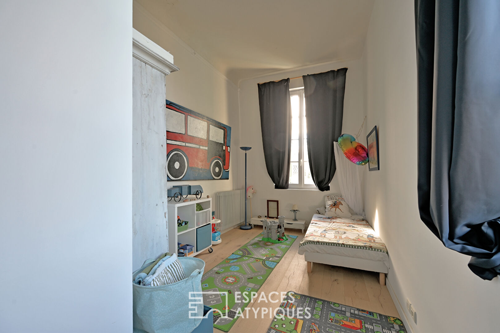 Hôtel particulier du XVIII siècle avec jardin et piscine