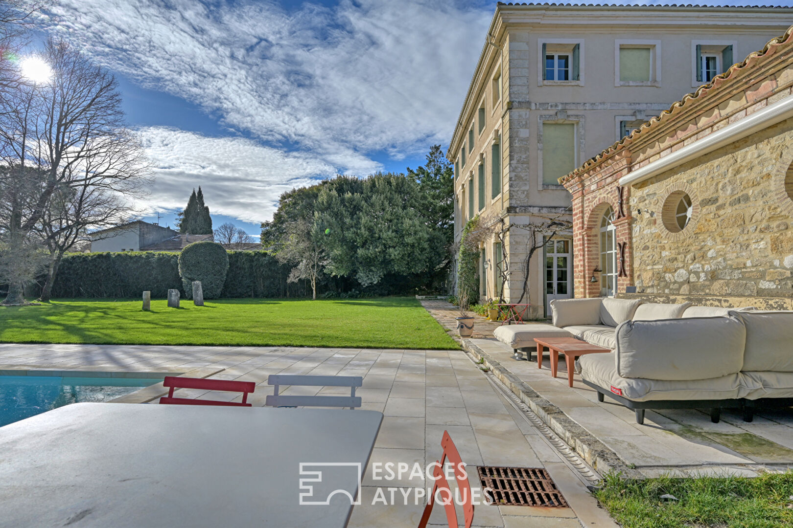 Hôtel particulier du XVIII siècle avec jardin et piscine