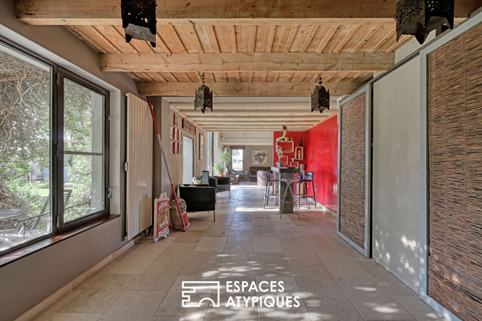 Mas Contemporain au Coeur des Vignes