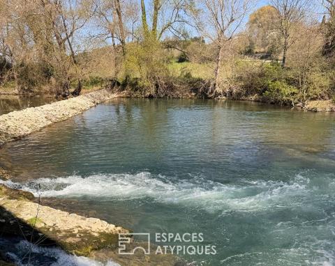 Grand mas et moulin au coeur d&rsquo;un lieu enchanteur