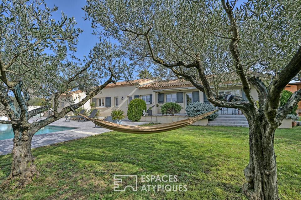 L'havre de quiétude, son local professionnel indépendant et son studio.