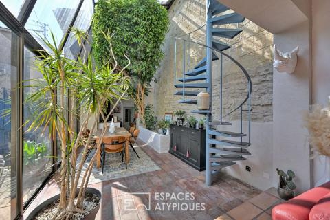 Maison vigneronne réhabilitée avec verrière et bassin