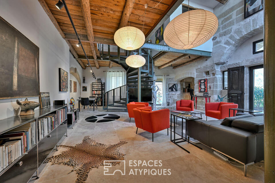 Ancien moulin à huile rénové esprit loft
