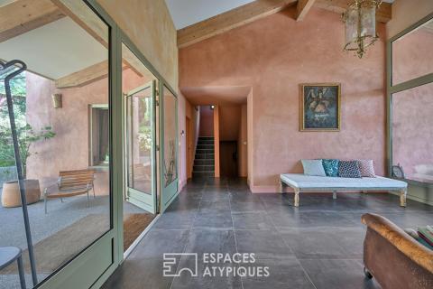 Villa d&rsquo;architecte à la vue panoramique dans les collines