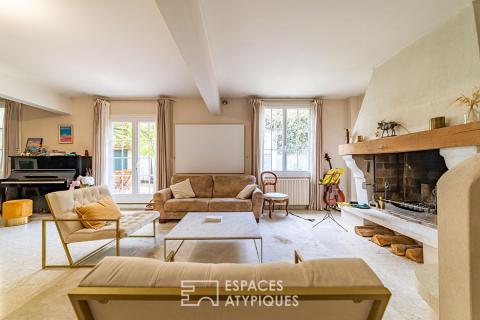 Maison de ville avec jardin et piscine