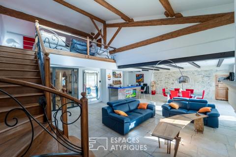 Ancien moulin du XIXe réhabilité avec terrasses