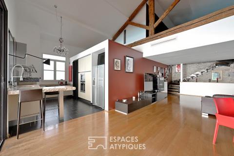Maison de ville avec terrasse, piscine et garage