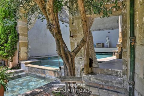 Maison au charme indécent avec piscine en coeur de village