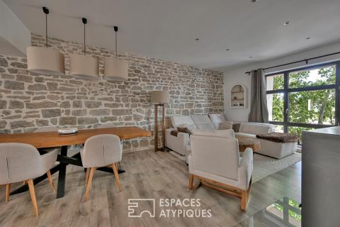 L’esprit attique, une maison de charme avec bassin en coeur de village