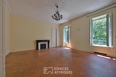 Appartement de caractère à proximité de la Maison Carrée