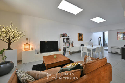 Renovated townhouse with patio