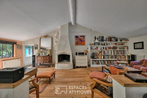 Longère-style property on 5 hectares near Uzès