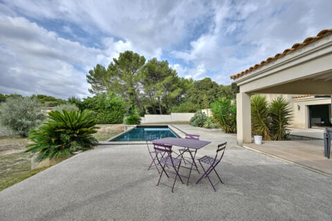 Villa contemporaine quartier privilégié collines ouest
