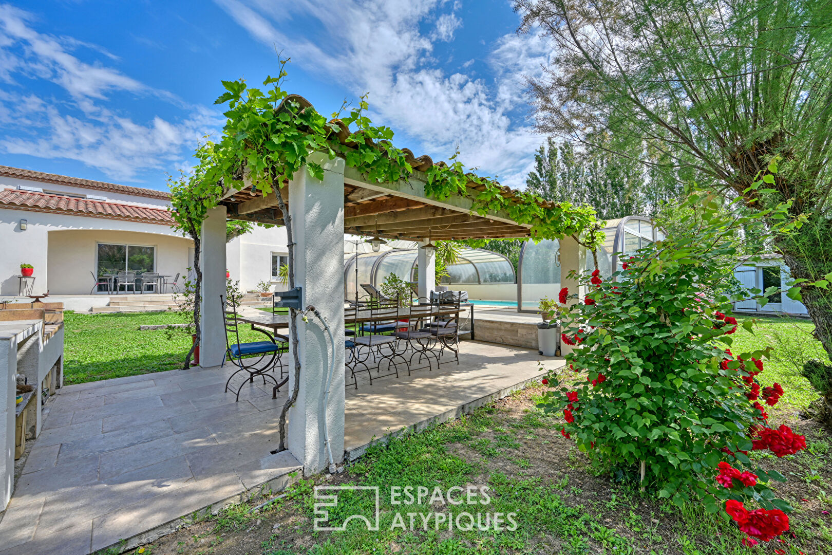 Grand Mas aux deux espaces de vie en Petite Camargue