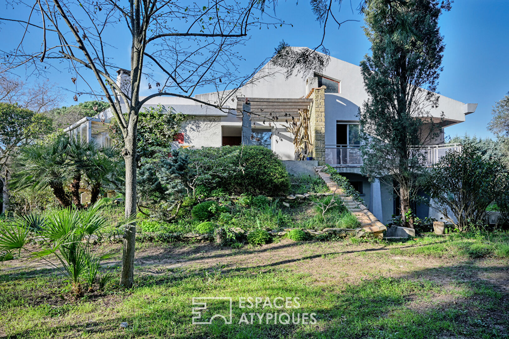 Seventies architect’s house with great potential to reinterpret