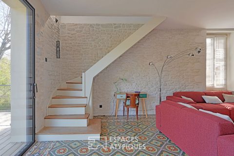 Character house renovated by an architect, with garden in a popular area of Nîmes