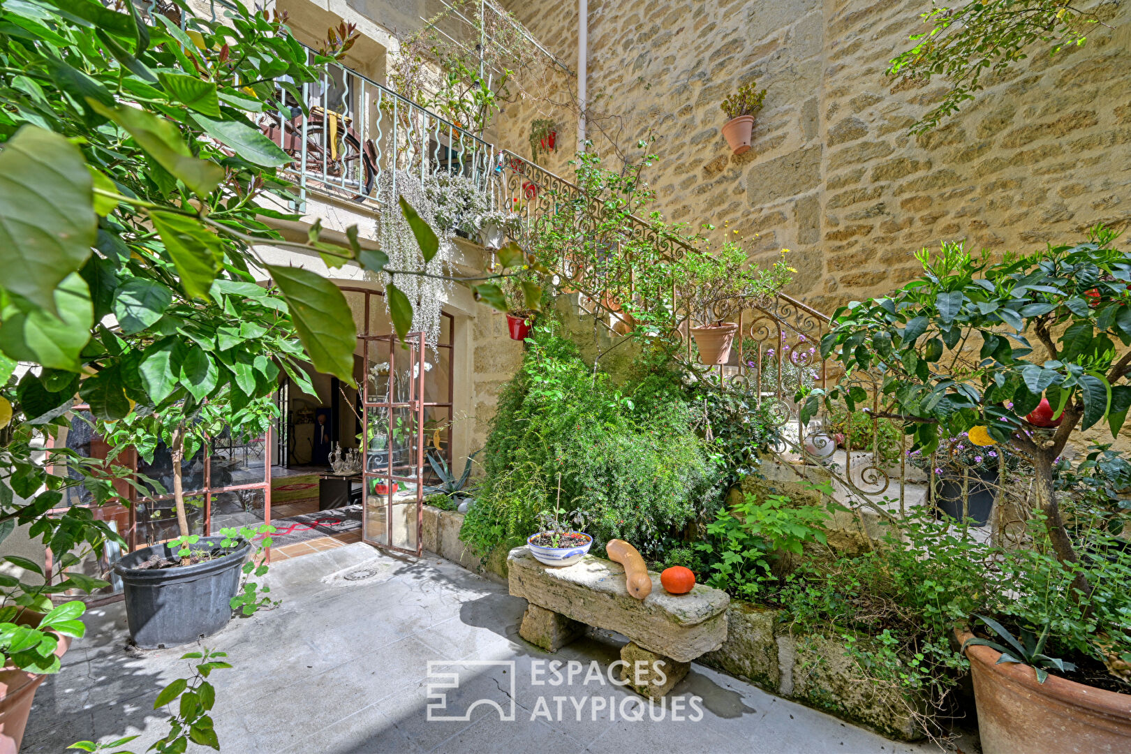 Le jardin secret, chaleureuse maison de village avec jardin