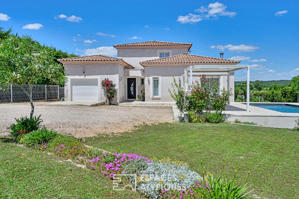 Charmante Maison avec piscine à proximité d'Uzès