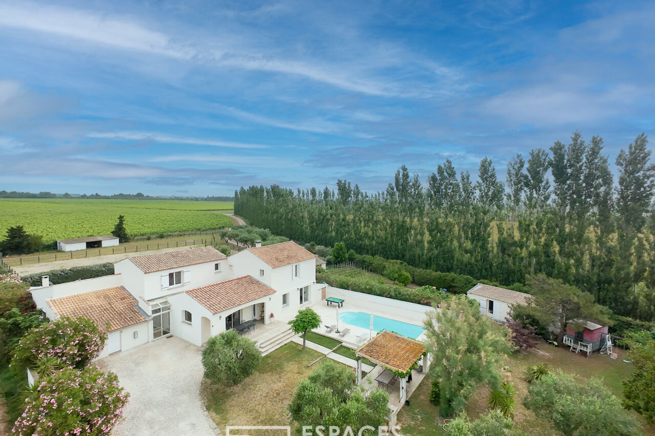 Contemporary farmhouse with two houses – Petite Camargue